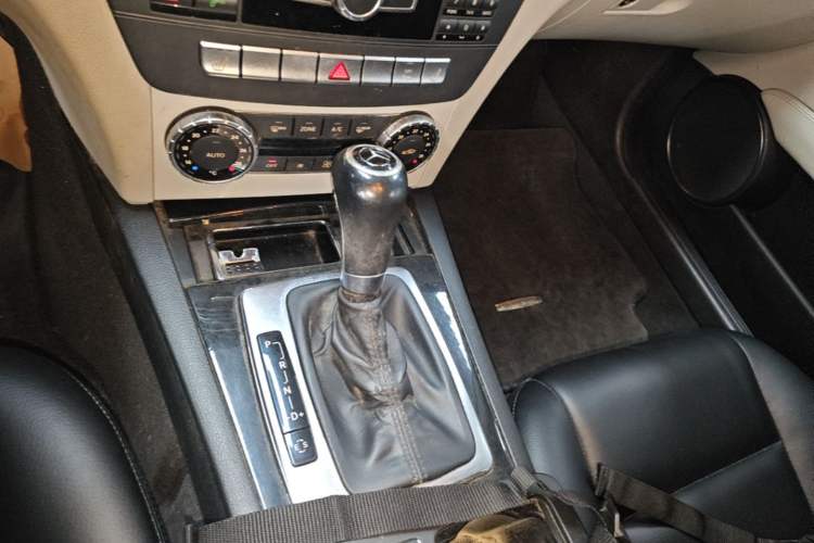 Used Mercedes-Benz C-Class 2013 C 260 Fashion Edition Grand Edition Gear Lever