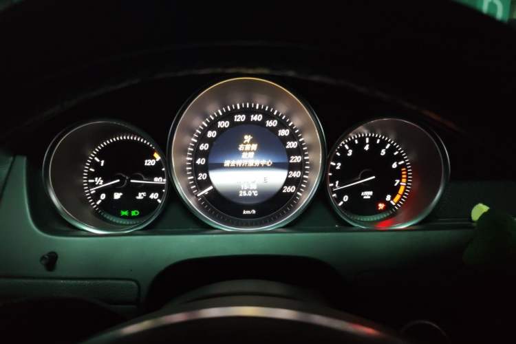 Used Mercedes-Benz C-Class 2013 C 180 Classic Grand Edition Instrument Cluster