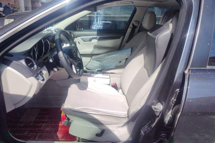 Used Mercedes-Benz C-Class 2013 C 180 CGI Classic Left Front Seat