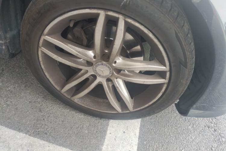 Used Mercedes-Benz C-Class 2013 C 180 Classic Grand Edition Right Front Wheel Hub