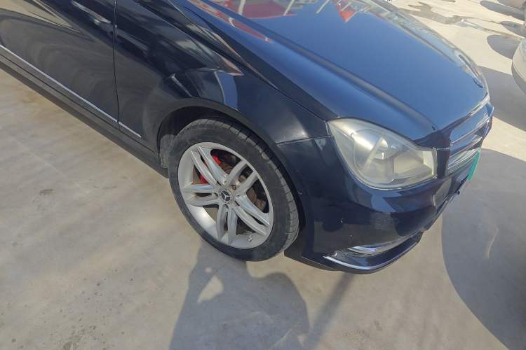 Used Mercedes-Benz C-Class 2013 C 260 CGI Elegant Model Right Front Wheel Hub