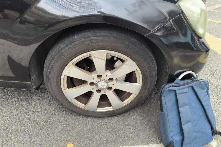 Used Mercedes-Benz C-Class 2013 C 180 CGI Classic Right Front Wheel Hub