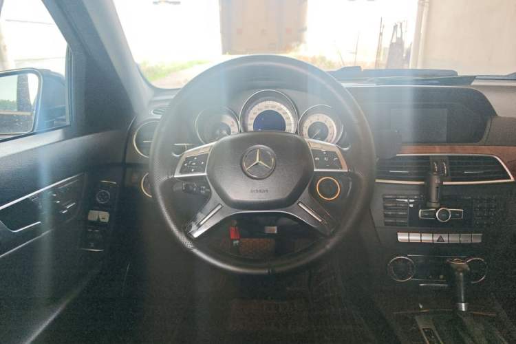 Used Mercedes-Benz C-Class 2013 C 260 CGI Elegant Model Steering Wheel