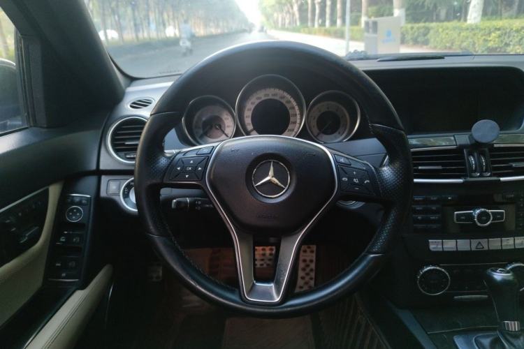 Used Mercedes-Benz C-Class 2013 C 260 CGI Fashion Model Steering Wheel