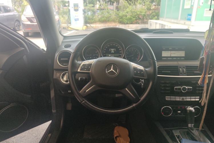 Used Mercedes-Benz C-Class 2013 C 180 Classic Grand Edition Steering Wheel