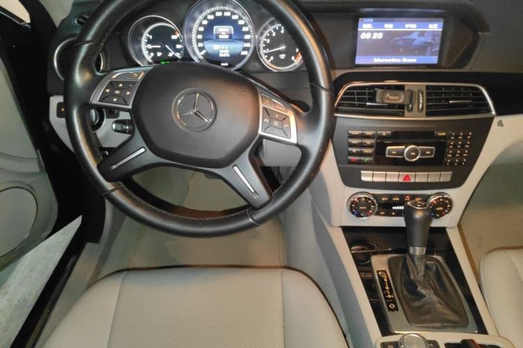 Used Mercedes-Benz C-Class 2013 C 180 Classic Grand Edition Steering Wheel