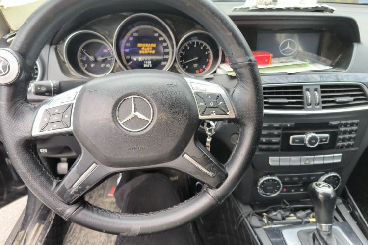 Used Mercedes-Benz C-Class 2013 C 180 CGI Classic Steering Wheel