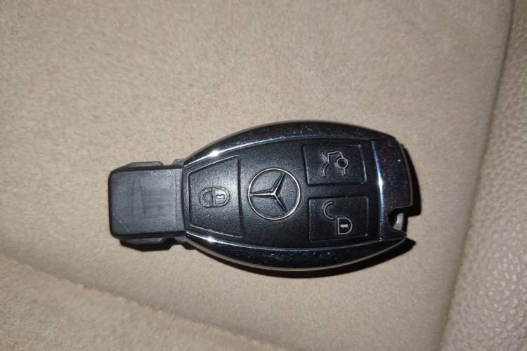 Used Mercedes-Benz C-Class 2013 C 260 Elegant Grand Edition Vehicle Key