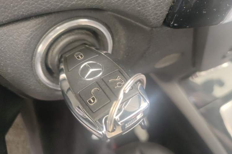 Used Mercedes-Benz C-Class 2013 C 180 Classic Grand Edition Vehicle Key