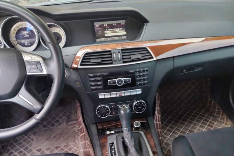 Used Mercedes-Benz C-Class 2013 C 260 CGI Elegant Model Audio And AC Panel