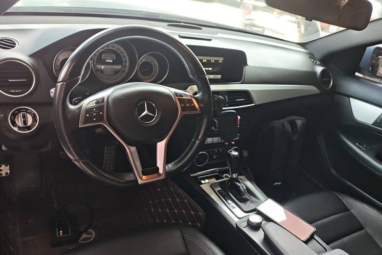 Used Mercedes-Benz C-Class 2013 C 180 Coupe Center Console