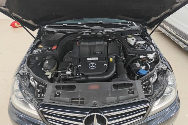 Used Mercedes-Benz C-Class 2013 C 260 Fashion Edition Grand Edition Engine Bay