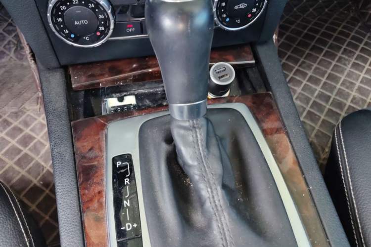 Used Mercedes-Benz C-Class 2013 C 260 CGI Elegant Model Gear Lever