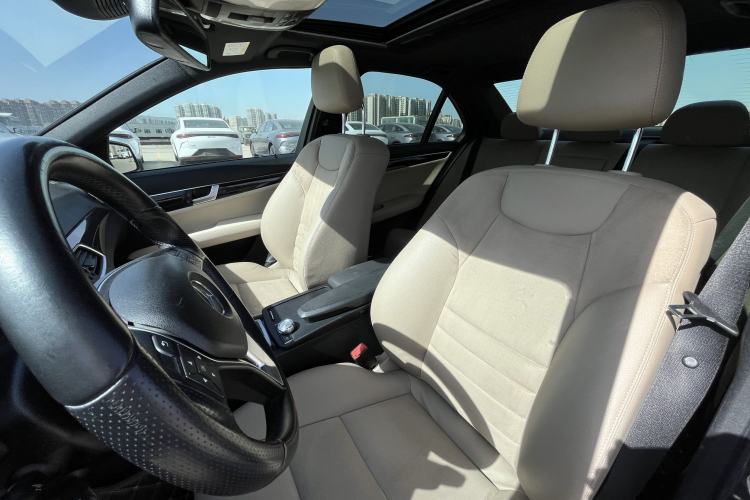 Used Mercedes-Benz C-Class 2013 C 260 Fashion Edition Grand Edition Interior 3