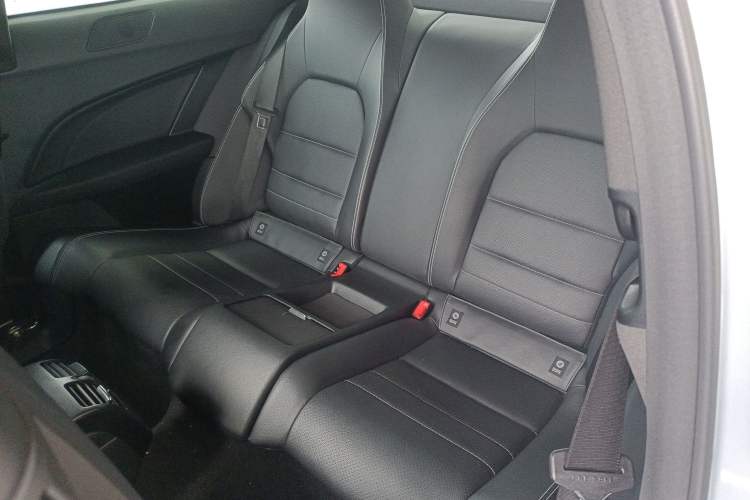 Used Mercedes-Benz C-Class 2013 C 180 Coupe Interior 4