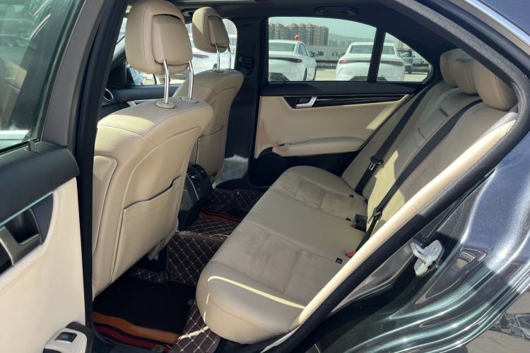 Used Mercedes-Benz C-Class 2013 C 260 Fashion Edition Grand Edition Interior 4