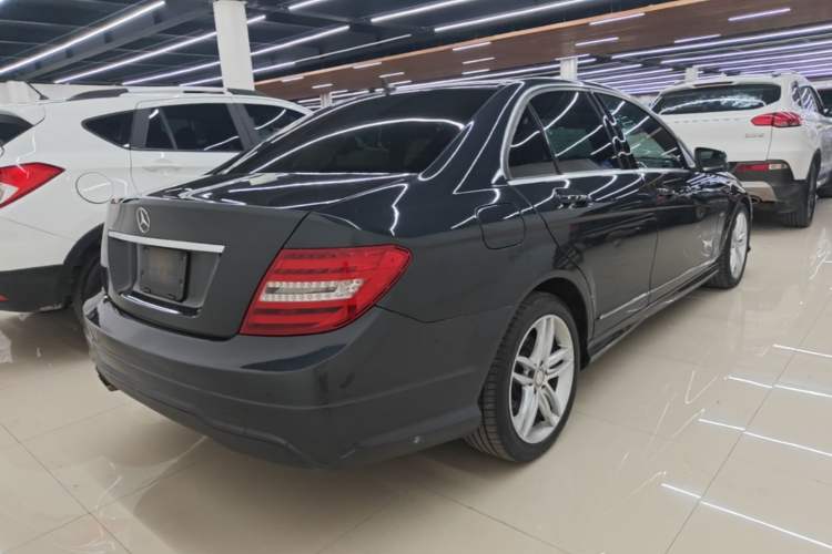 Used Mercedes-Benz C-Class 2013 C 260 Fashion Edition Grand Edition Rear Right 45 Deg