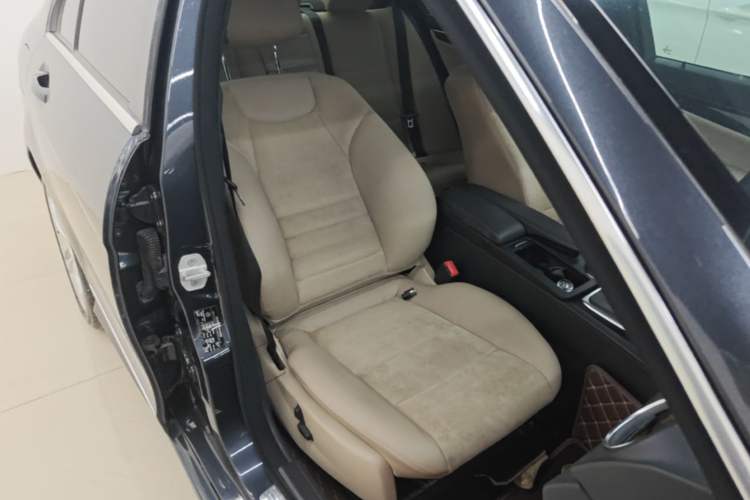Used Mercedes-Benz C-Class 2013 C 260 Fashion Edition Grand Edition Right Front Seat