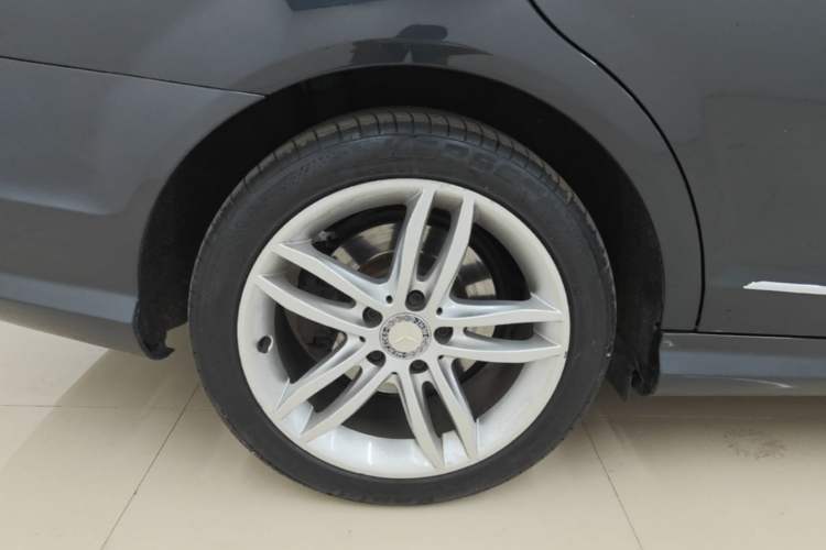 Used Mercedes-Benz C-Class 2013 C 260 Fashion Edition Grand Edition Right Rear Wheel Hub