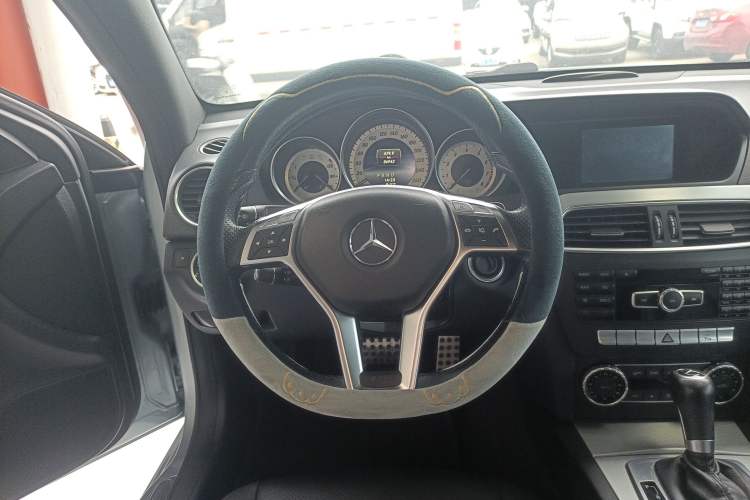 Used Mercedes-Benz C-Class 2013 C 180 Coupe Steering Wheel
