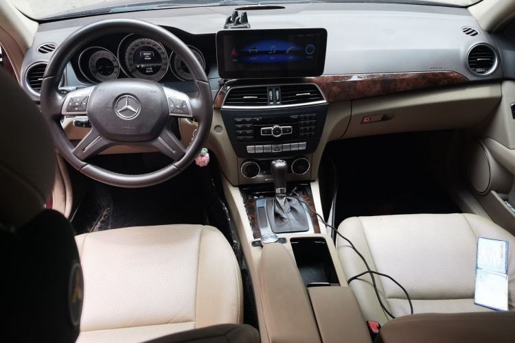 Used Mercedes-Benz C-Class 2013 C 260 CGI Elegant Model Center Console