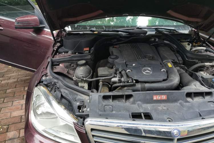 Used Mercedes-Benz C-Class 2013 C 260 CGI Elegant Model Engine Bay Right