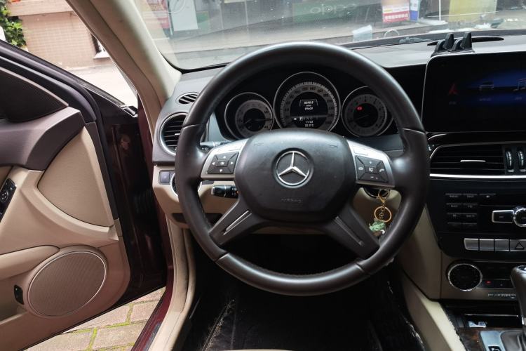Used Mercedes-Benz C-Class 2013 C 260 CGI Elegant Model Steering Wheel