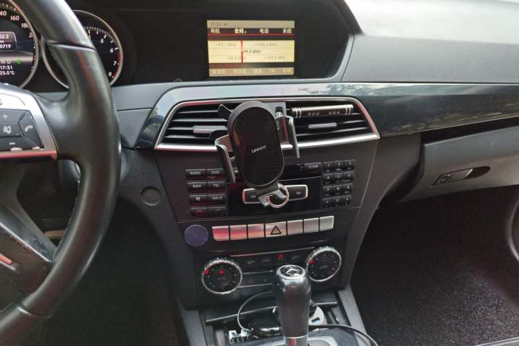 Used Mercedes-Benz C-Class 2013 C 180 Classic Grand Edition Audio And AC Panel