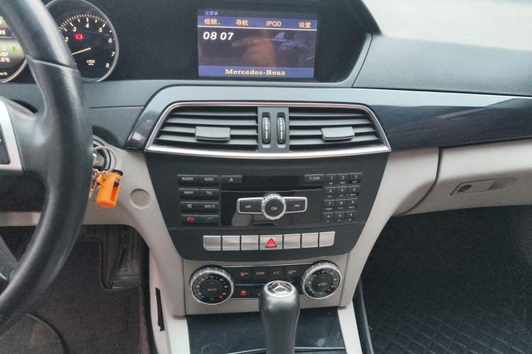 Used Mercedes-Benz C-Class 2013 C 180 Classic Grand Edition Audio And AC Panel