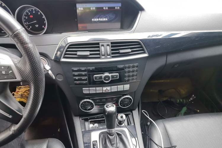 Used Mercedes-Benz C-Class 2013 C 180 Classic Grand Edition Audio And AC Panel