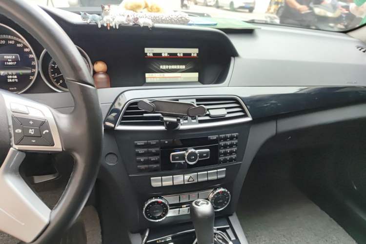 Used Mercedes-Benz C-Class 2013 C 180 Classic Grand Edition Audio And AC Panel