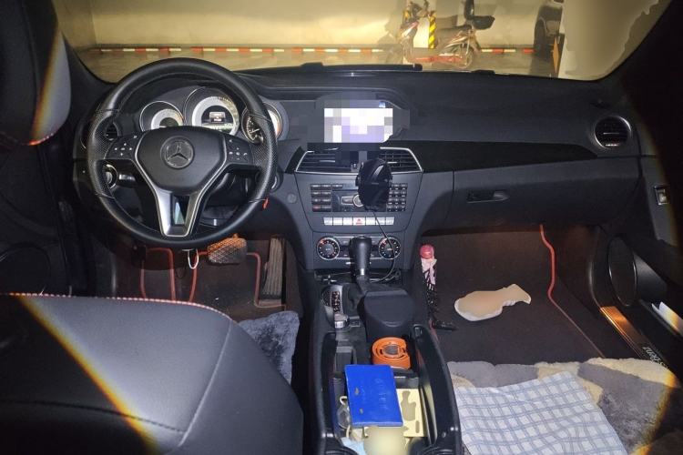 Used Mercedes-Benz C-Class 2013 C 300 Sport Grand Edition Center Console