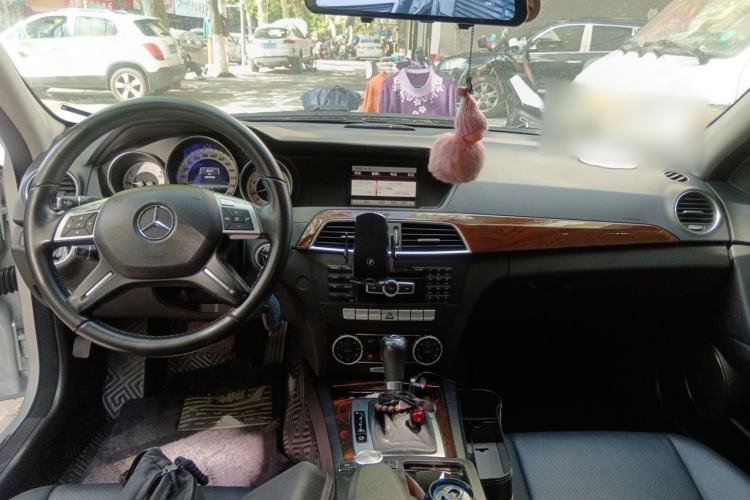 Used Mercedes-Benz C-Class 2013 C 260 CGI Elegant Model Center Console