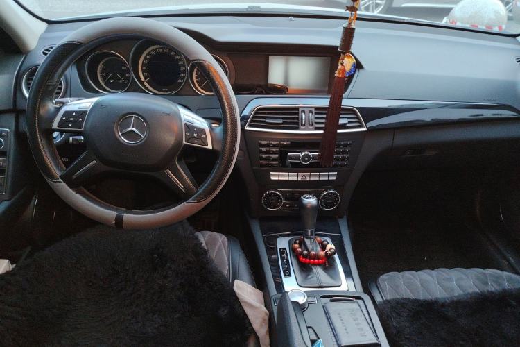 Used Mercedes-Benz C-Class 2013 C 180 CGI Classic Center Console