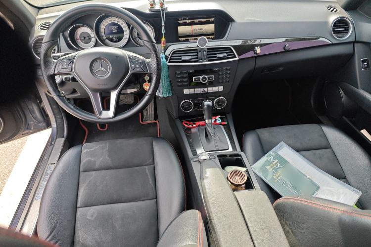 Used Mercedes-Benz C-Class 2013 C 300 Sport Grand Edition Center Console