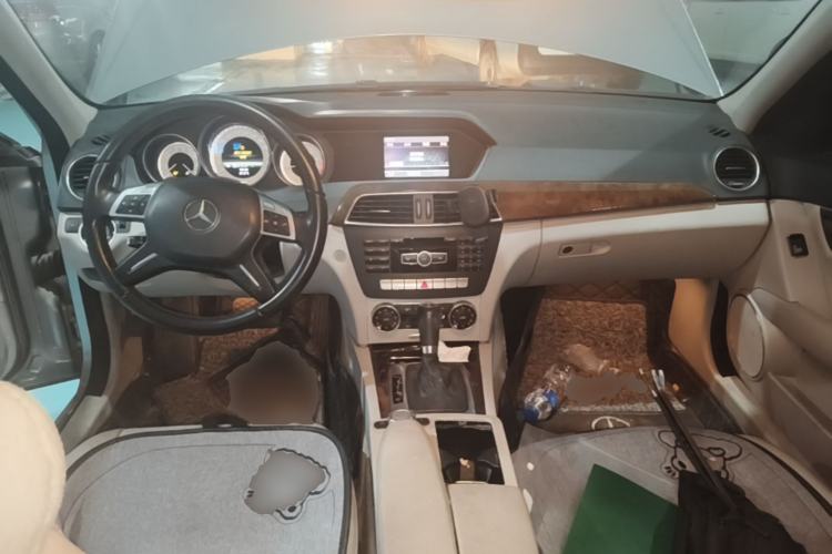 Used Mercedes-Benz C-Class 2013 C 260 CGI Elegant Model Center Console