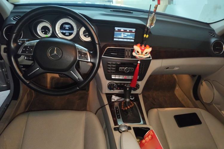 Used Mercedes-Benz C-Class 2013 C 260 CGI Elegant Model Center Console