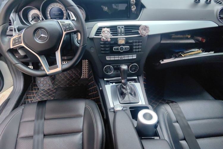 Used Mercedes-Benz C-Class 2013 C 180 Coupe Center Console