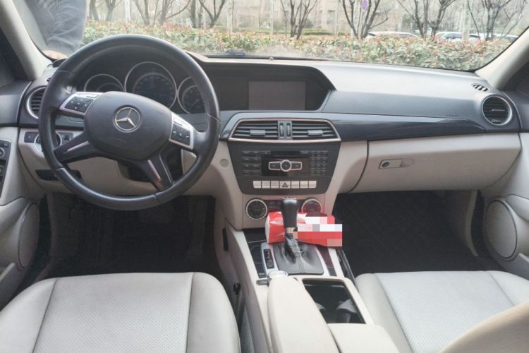 Used Mercedes-Benz C-Class 2013 C 180 Classic Grand Edition Center Console
