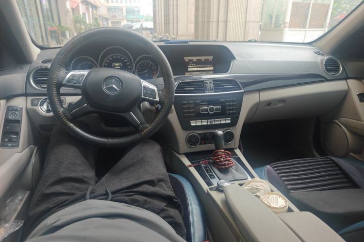 Used Mercedes-Benz C-Class 2013 C 180 CGI Classic Center Console