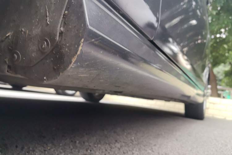 Used Mercedes-Benz C-Class 2013 C 180 Classic Grand Edition Chassis Front Left