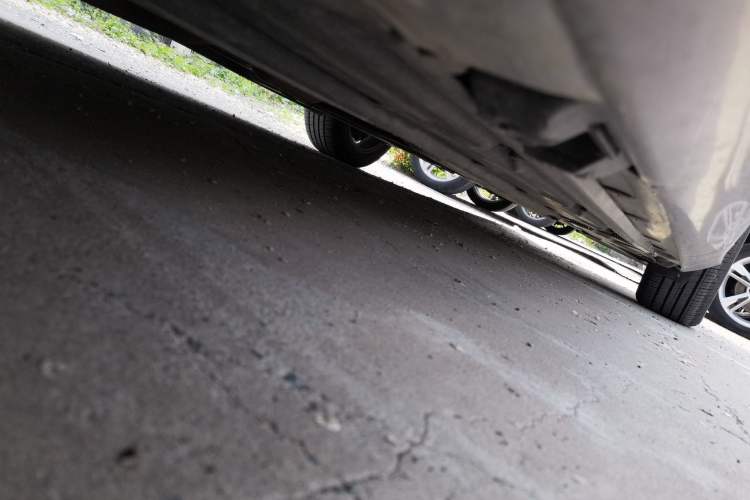 Used Mercedes-Benz C-Class 2013 C 180 CGI Classic Chassis Front Left