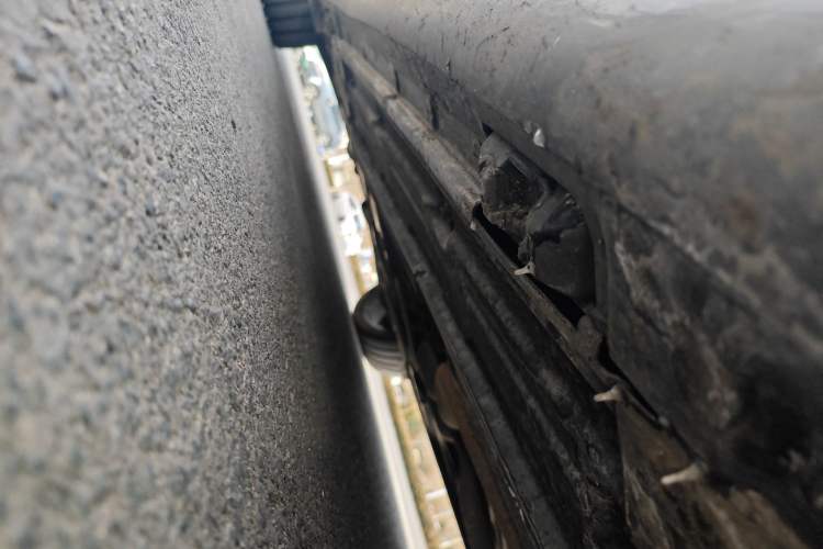 Used Mercedes-Benz C-Class 2013 C 300 Sport Grand Edition Chassis Front Right