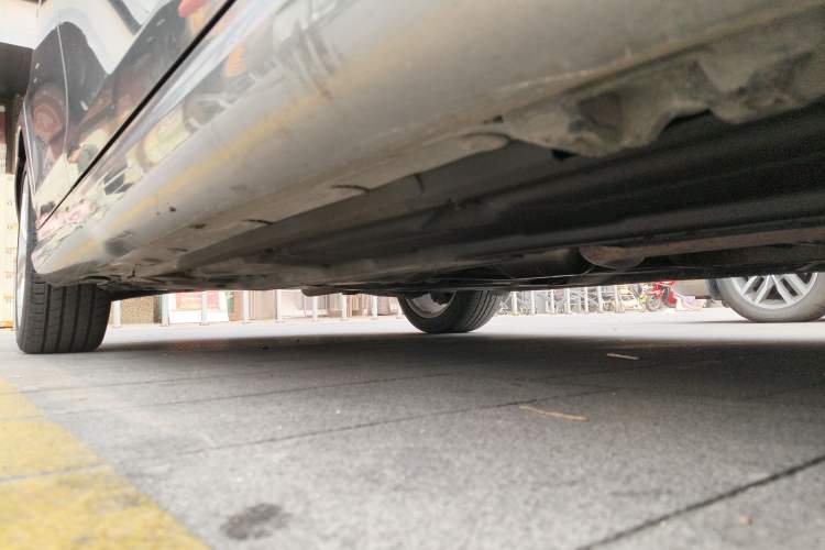 Used Mercedes-Benz C-Class 2013 C 180 Classic Grand Edition Chassis Front Right