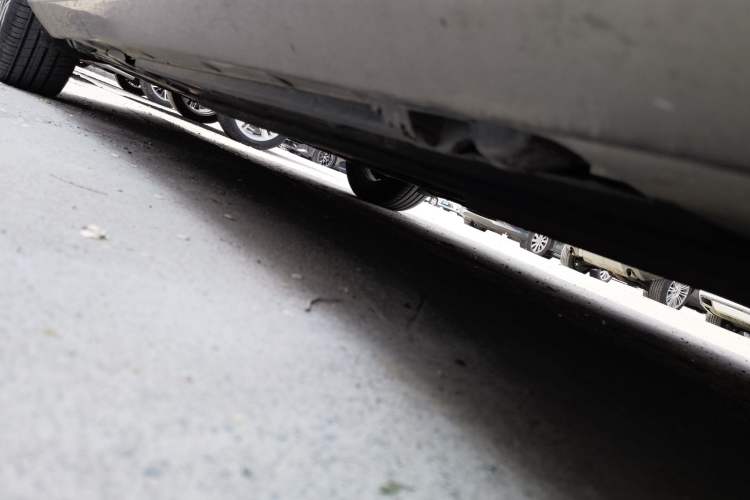 Used Mercedes-Benz C-Class 2013 C 180 CGI Classic Chassis Front Right