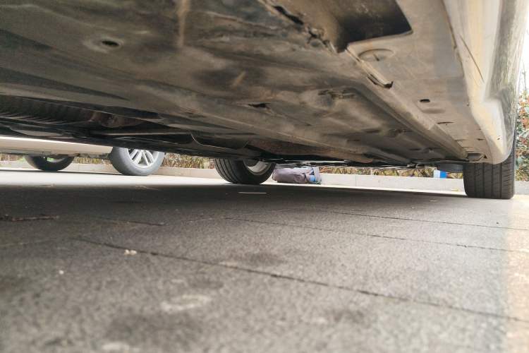 Used Mercedes-Benz C-Class 2013 C 180 Classic Grand Edition Chassis Rear Right