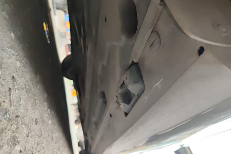 Used Mercedes-Benz C-Class 2013 C 180 Classic Grand Edition Chassis Rear Right