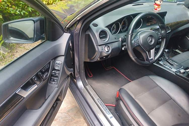 Used Mercedes-Benz C-Class 2013 C 300 Sport Grand Edition Driver Seat