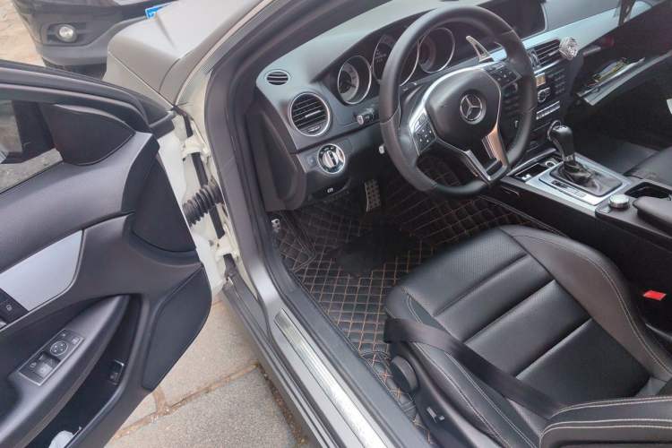 Used Mercedes-Benz C-Class 2013 C 180 Coupe Driver Seat