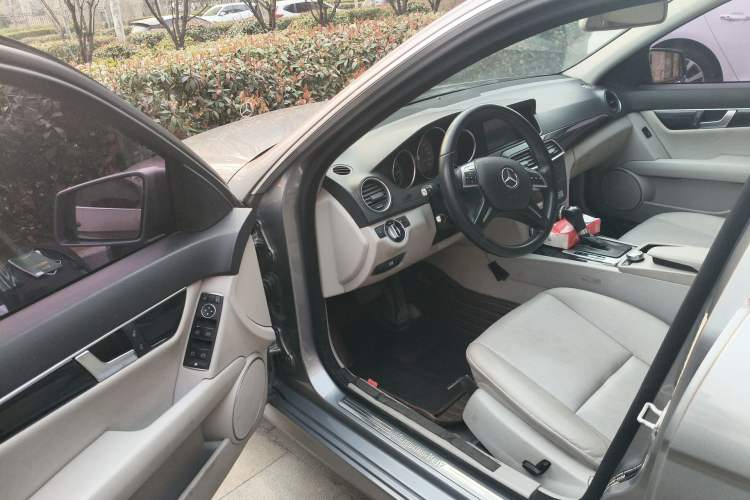 Used Mercedes-Benz C-Class 2013 C 180 Classic Grand Edition Driver Seat